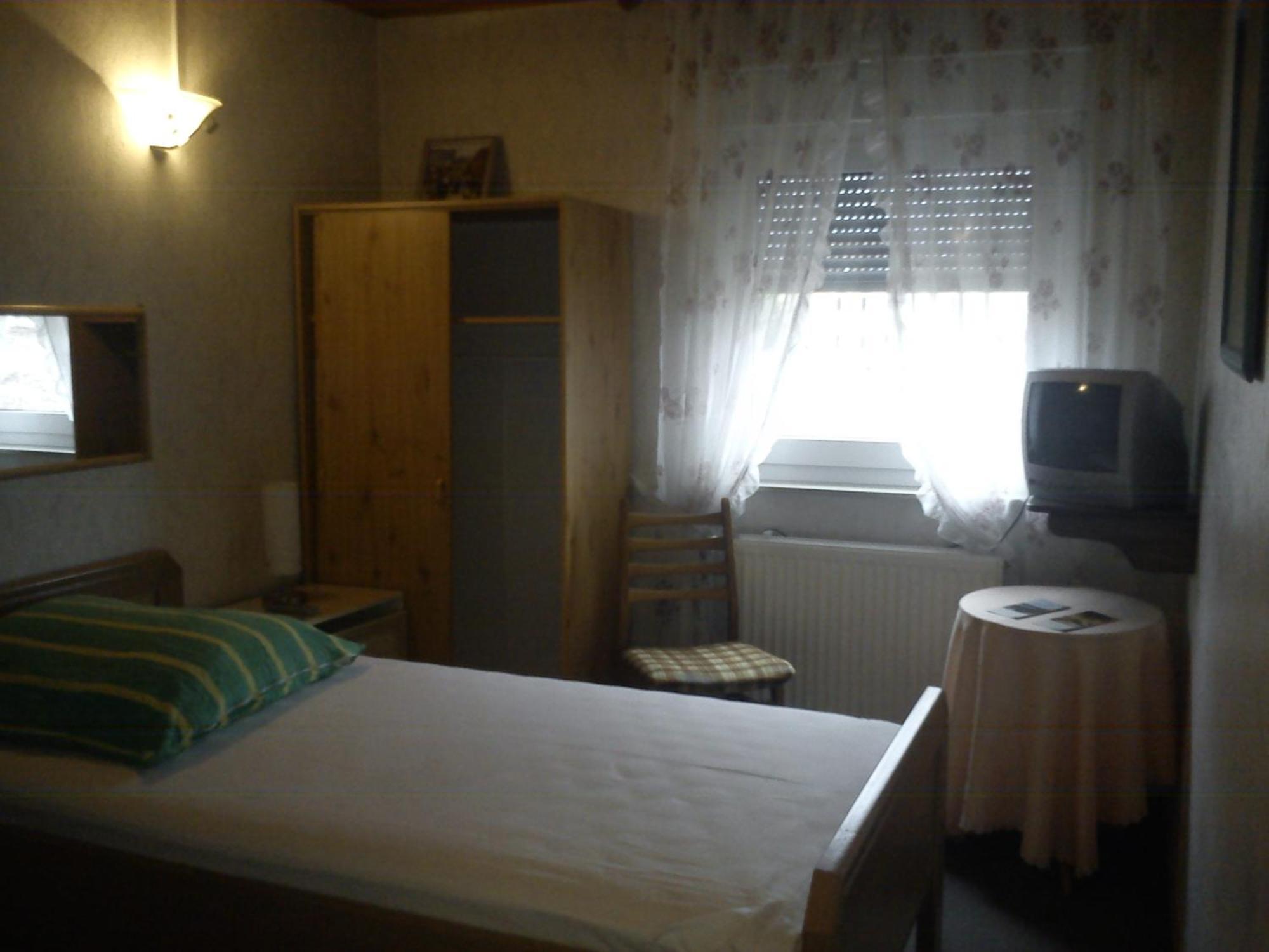 Hotel Zur Kueferschenke Nierstein Esterno foto